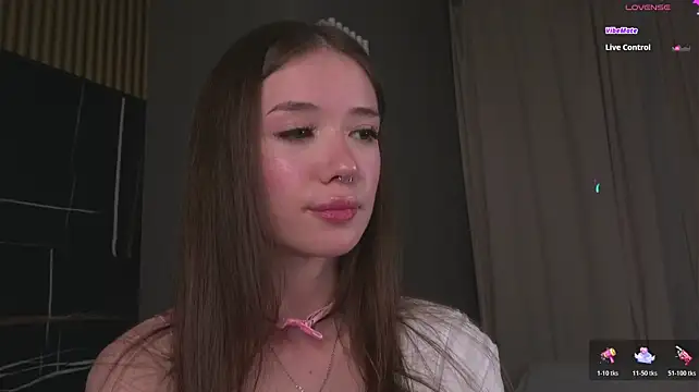 tinyanie XXX чат на живо
