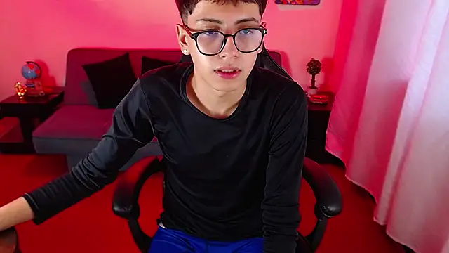 Živý XXX chat alexcum_18