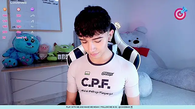 Niico_Cruz élő XXX-chatje