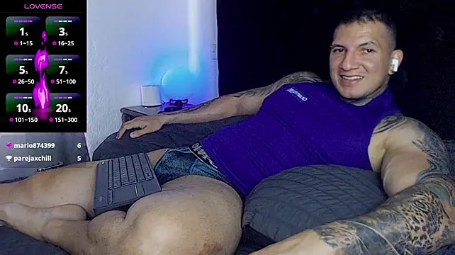 Shane_Clay Chat XXX in diretta