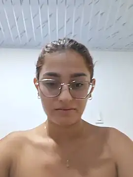 Chatroom XXX en direct de Ary-18