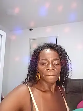 Živý XXX chat QueenLorena25