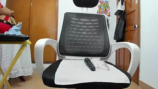 Chat +18 de Adele_johnsonn1 ao vivo