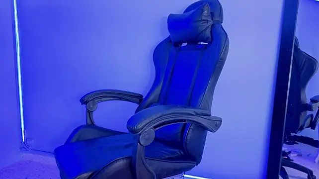 צ'אט XXX בשידור חי של Apolo_Noir