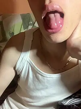 MiroKari2 Chat XXX in diretta