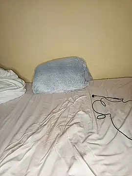 Kenyandaddy254 élő XXX-chatje