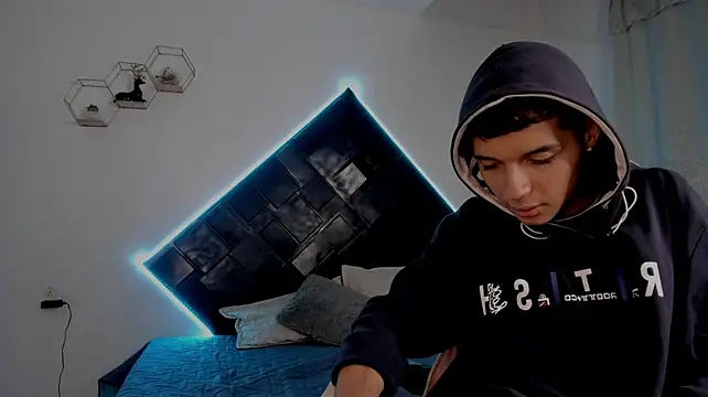 Rick_x_ Chat XXX in diretta