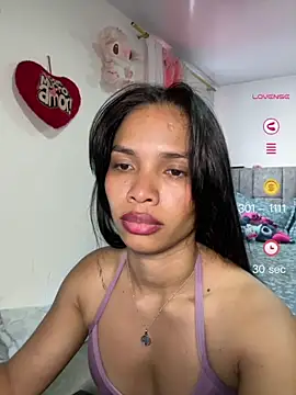 girlskinny06's Live XXX Chat