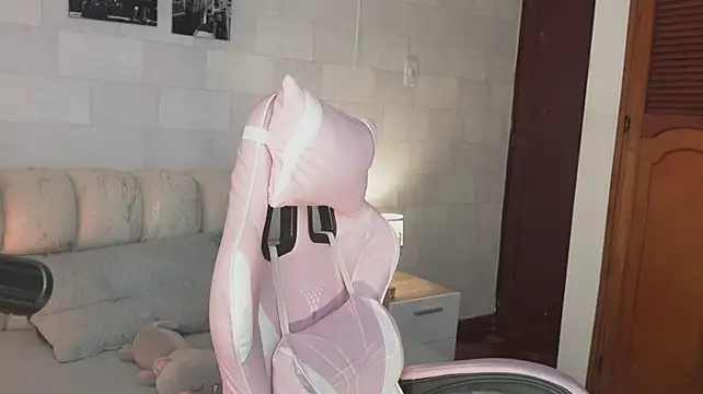 Naomi-Gray's Live XXX Chat