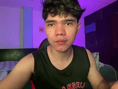 Chat +18 de Im_Camii ao vivo