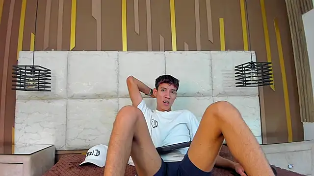 Онлайн чат XXX GaelFlynn