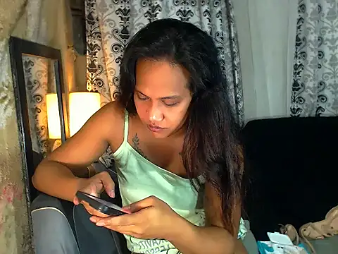 Queen-barbie live XXX chat