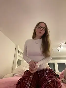 Freaky-Doll Webcam-Show