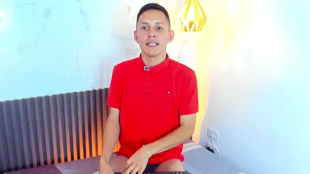 IzanArias 现场XXX聊天