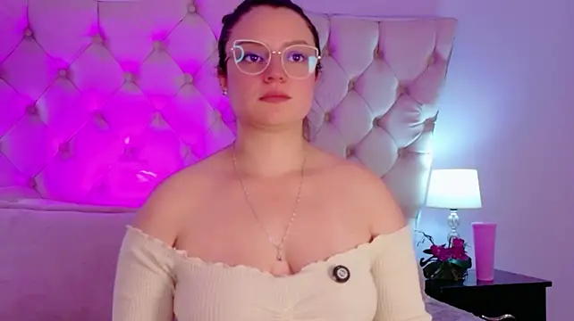 Chat XXX ao vivo de Giigii_Hadiid