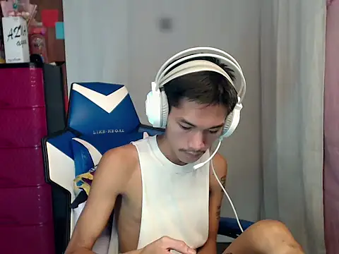 Chat +18 de riks_tyler ao vivo