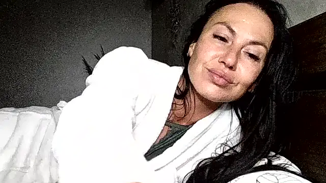 XXX chat uživo modela JulianaGold1