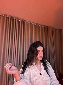 Aliinak Adlı Modelin Canlı XXX Sohbeti