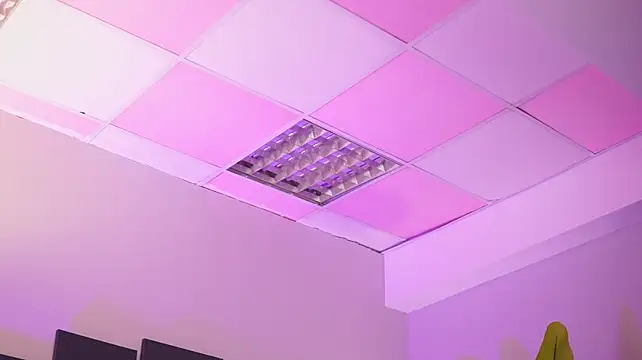 Chat +18 de PalomaDelMar ao vivo