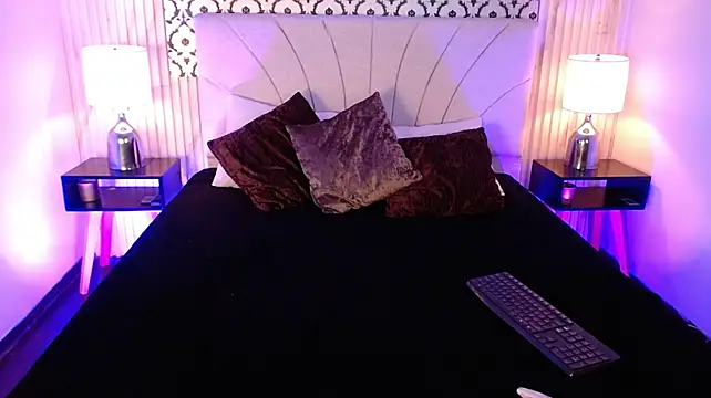 Chloe__Brm 现场XXX聊天