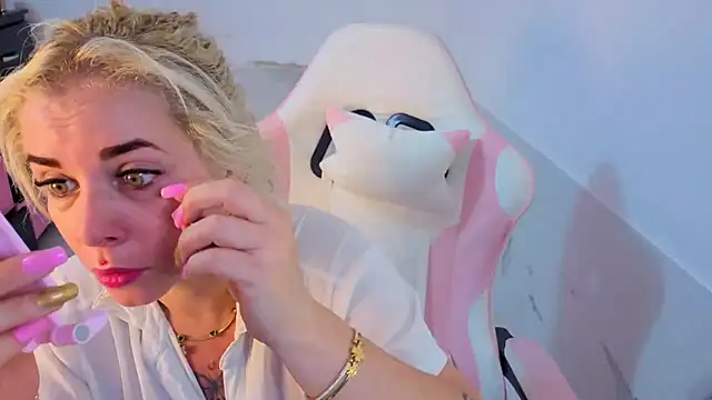 Živý XXX chat HannaBrave