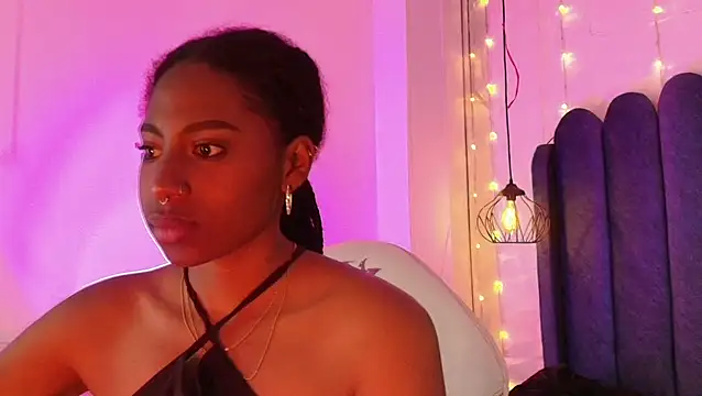 Queen_perla_'s Live XXX Chat