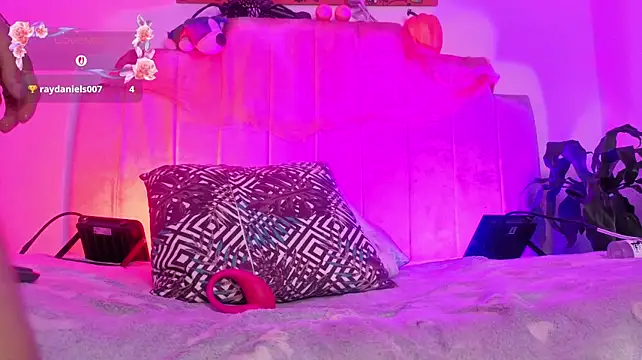 Emilly-hall Live XXX-chat