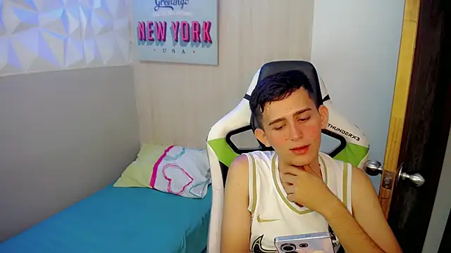 צ'אט XXX בשידור חי של JaxBlue_