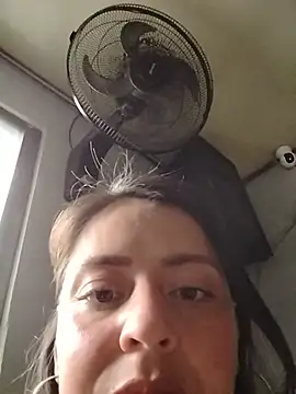 LUNAGREEN_1 Adlı Modelin Canlı XXX Sohbeti