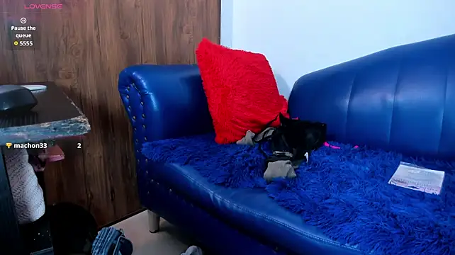 Cleopatra_Trans Adlı Modelin Canlı XXX Sohbeti