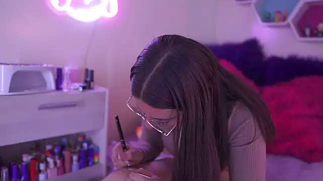 issa_monterrey Adlı Modelin Canlı XXX Sohbeti