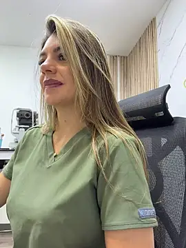 Chat +18 de alicee16 ao vivo