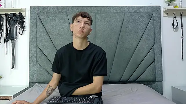 צ'אט XXX בשידור חי של Sammy_OS
