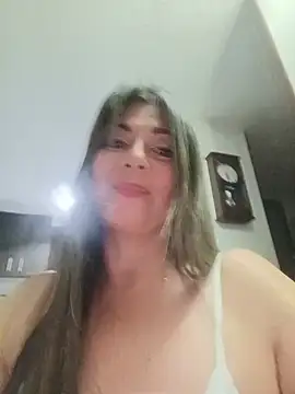 emma_tour's Live XXX Chat
