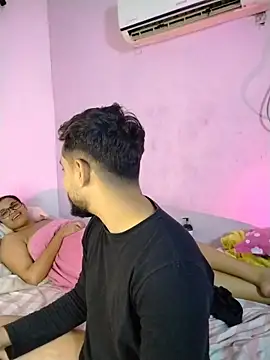 BadboyX333 élő XXX-chatje