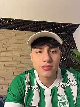 Chat +18 de Lander_Cruz ao vivo