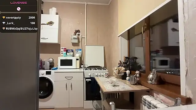AngelJeni Chat XXX in diretta