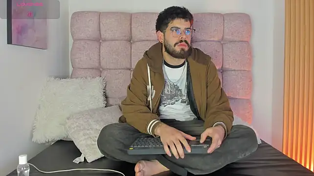 Chat +18 de DomBoy_ ao vivo