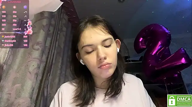 CeyaLier's Live XXX Chat