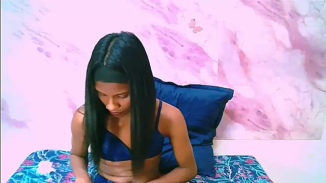 IndianSilkySpice Adlı Modelin Canlı XXX Sohbeti