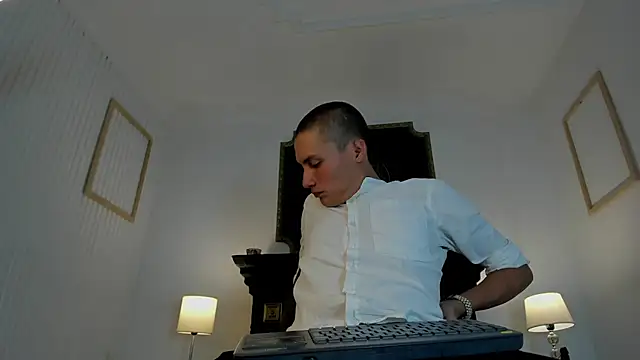 XXX chat uživo modela George_dickson