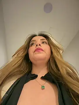 Alirawrz Live XXX-chat