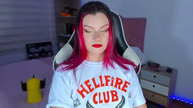 OphelianaRose33 XXX чат на живо