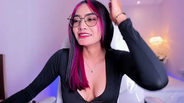 AzuraKindong's Live XXX Chat