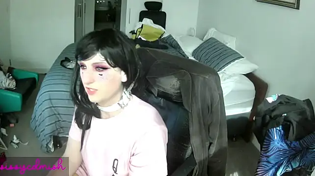دردشة SissyCDMish الجنسية المباشرة