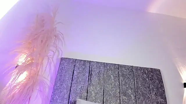 luna_silk_'s Live XXX Chat