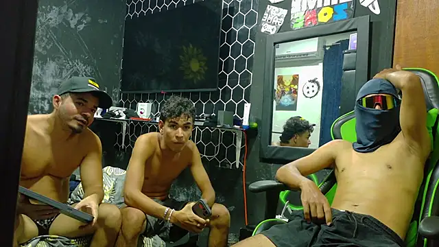 แชท XXX สดของ hotboys1924