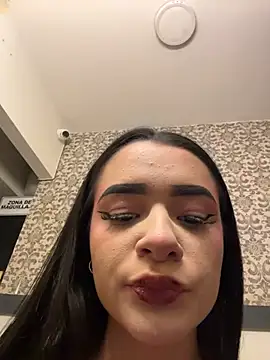 emma_soul1's Live XXX Chat