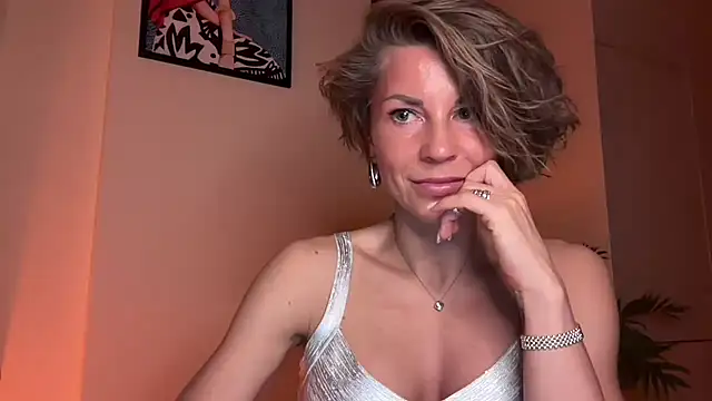 Norielii XXX чат на живо