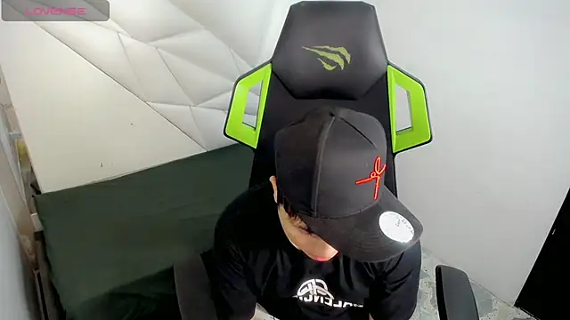 Živý XXX chat Tommy_cotton
